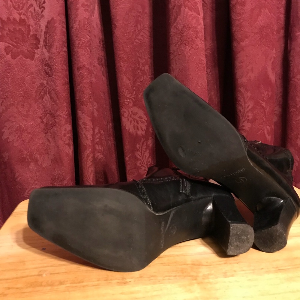 (r)elativity black booties - Picture 2 of 3